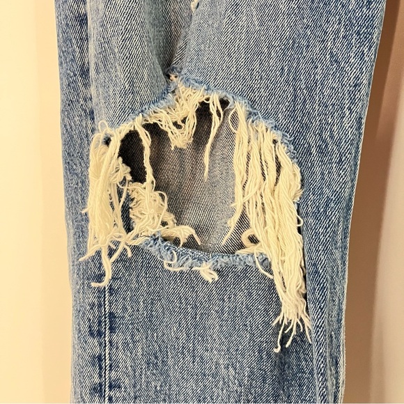 A&F 27/4s Dad Curve Love high rise Jeans Abercrombie & Fitch short the - Picture 4 of 11